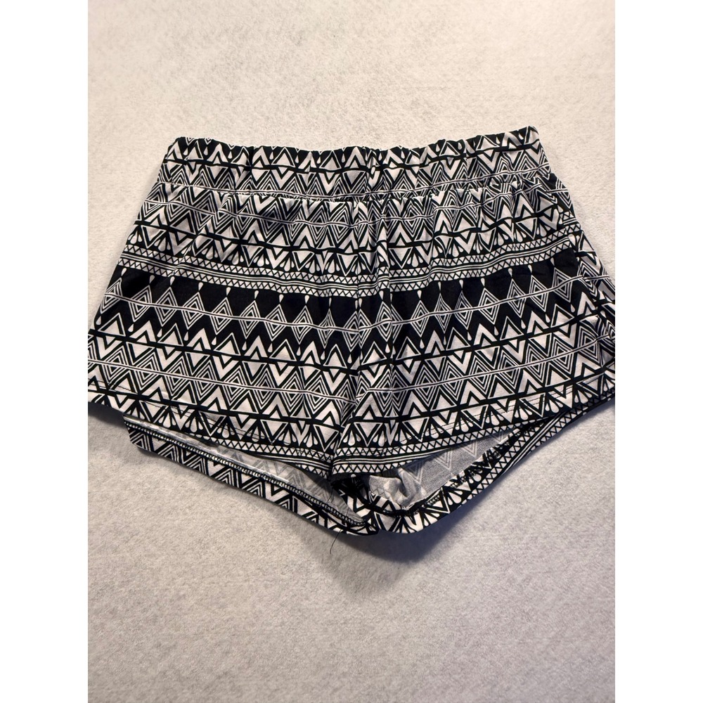 Bobbie Brooks Womens Black White Geometric Tribal Print Knit Shorts Size L